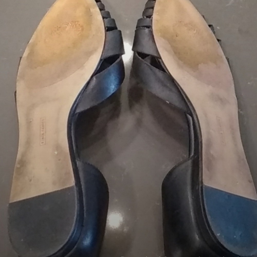 🌠Vince Camuto🌠 Cut Out Pointy Flats - Picture 3 of 3